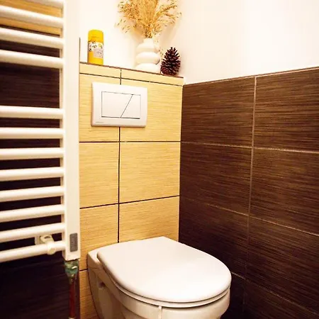 Fox Apartment *